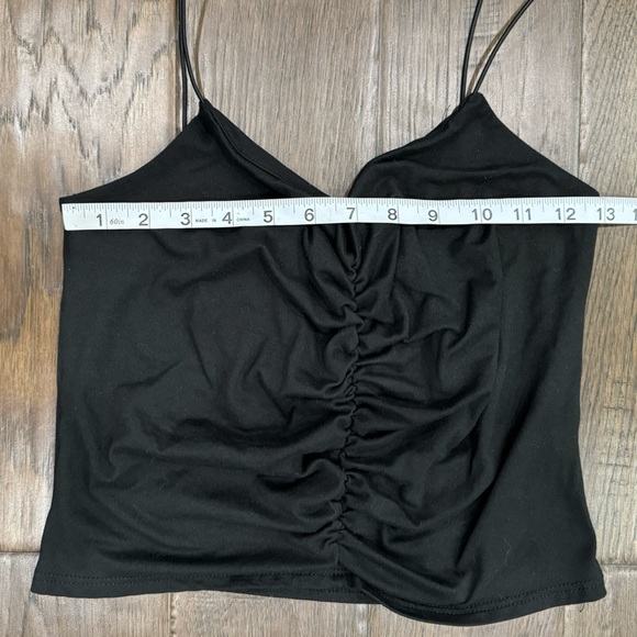 Gaze Cropped Tank Top - Picture 5 of 6